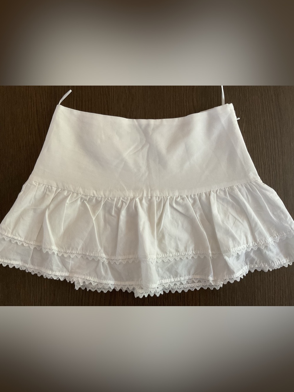New with tag Zara White Ruffle Mini Skirt with Lace Trim size M